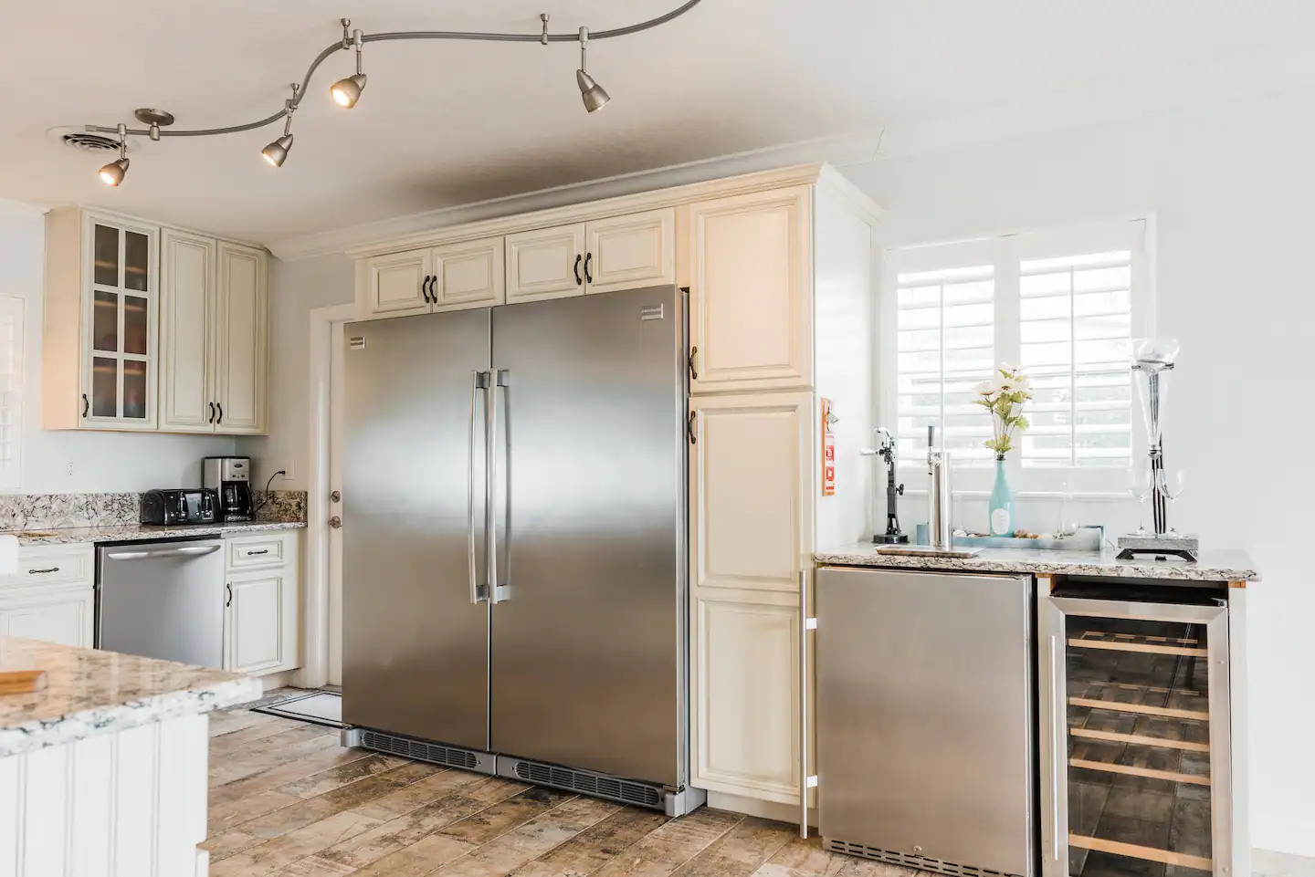 Fully-equipped kitchen