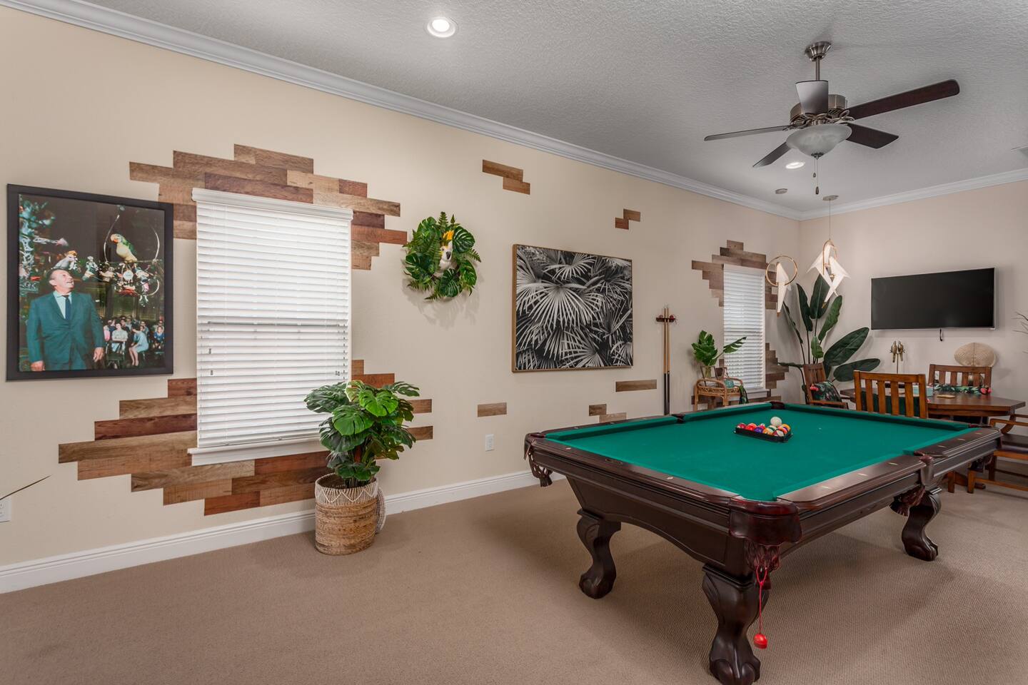 Game Room include Large SMART TV, PlayStation 4, Air hockey table, and Retro arcade games